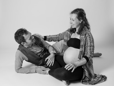 photographe noir et blanc grossesse